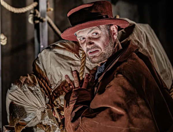 Body Snatchers Lates Square