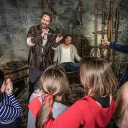 Watch your friends being tortured in the Berlin Dungeon - or does the torturer choose you as a victim?