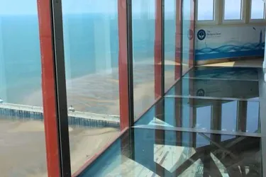 2 Day Blackpool Guide | Sky walk - Blackpool Tower Eye