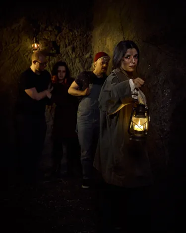 Dungeon Seasonalheader Mobile