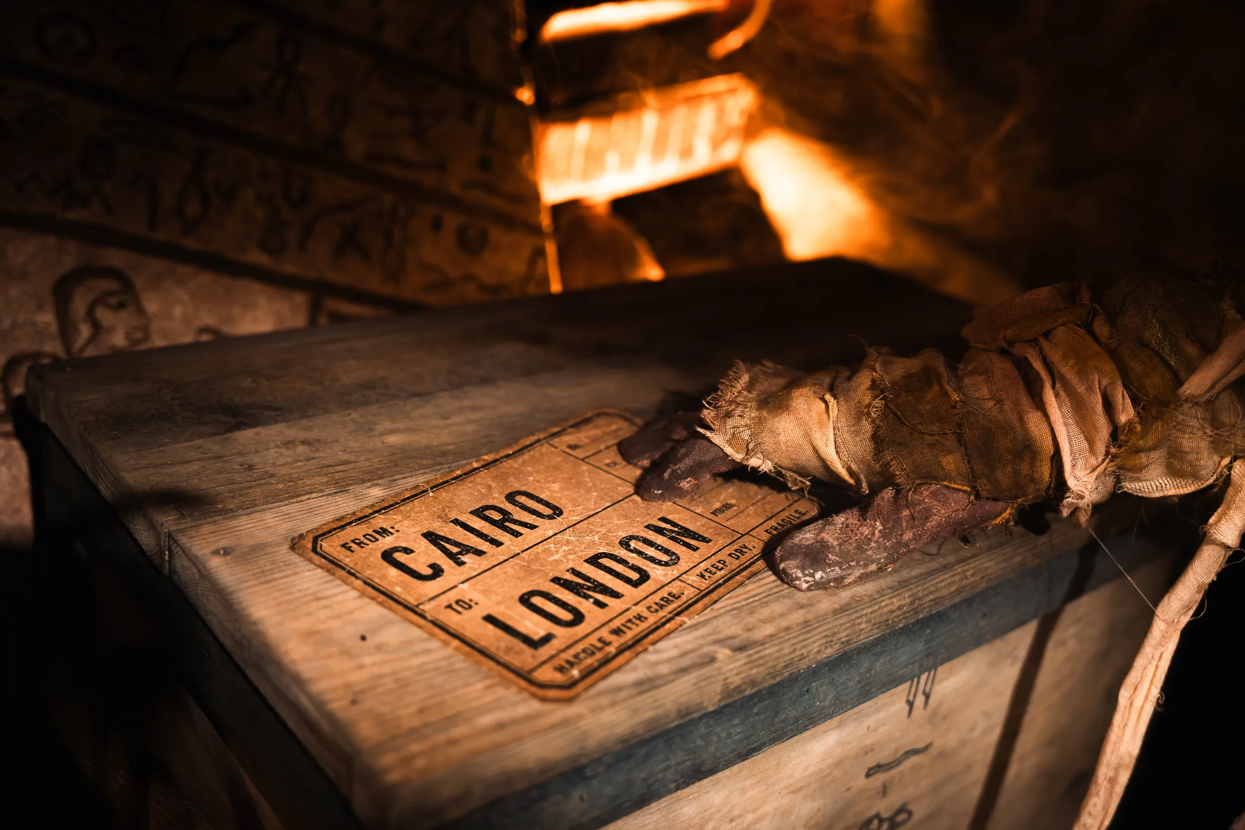 2MB LONDON DUNGEONS MUMMY 14