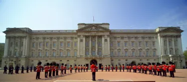 Buckingham Palace Landing Guards