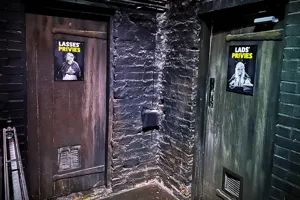 17TOILET